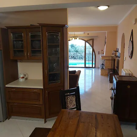 Agrilos Hotel *